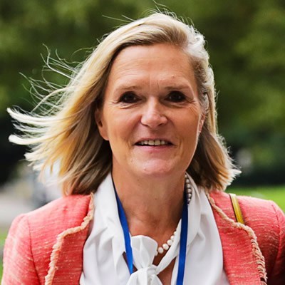 Dr. Petra Arends-Paltzer